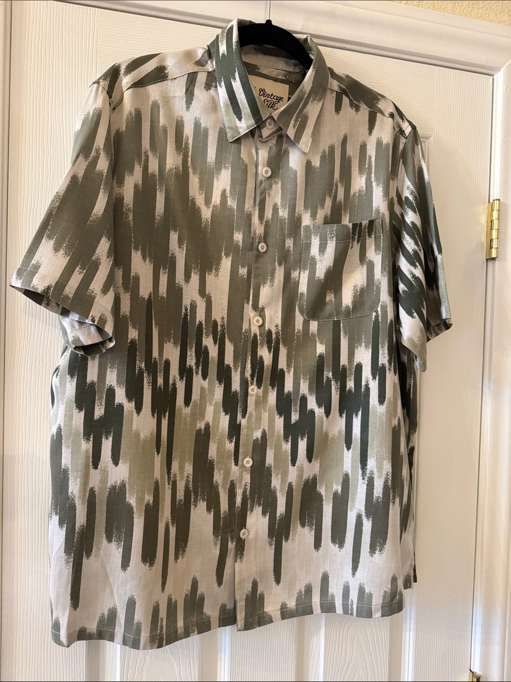 Vintage Silk Circa 1969 Men’s Shirt sz XL